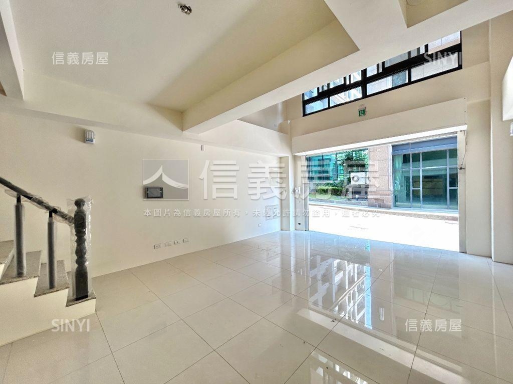 東大萌店面附平車位房屋室內格局與周邊環境