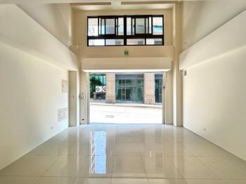 東大萌店面附平車位