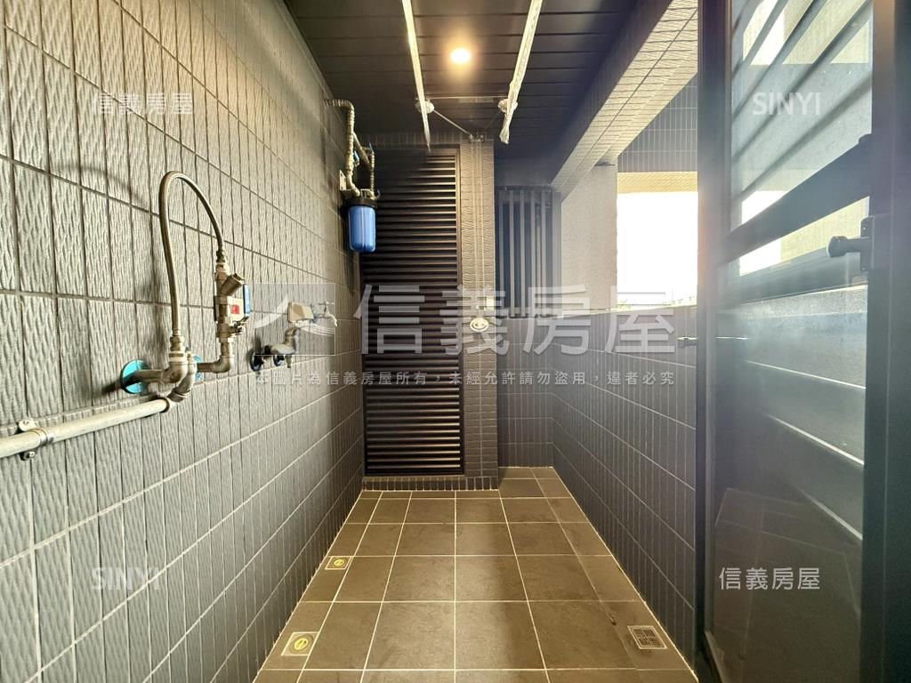 新濠一川三房車位房屋室內格局與周邊環境