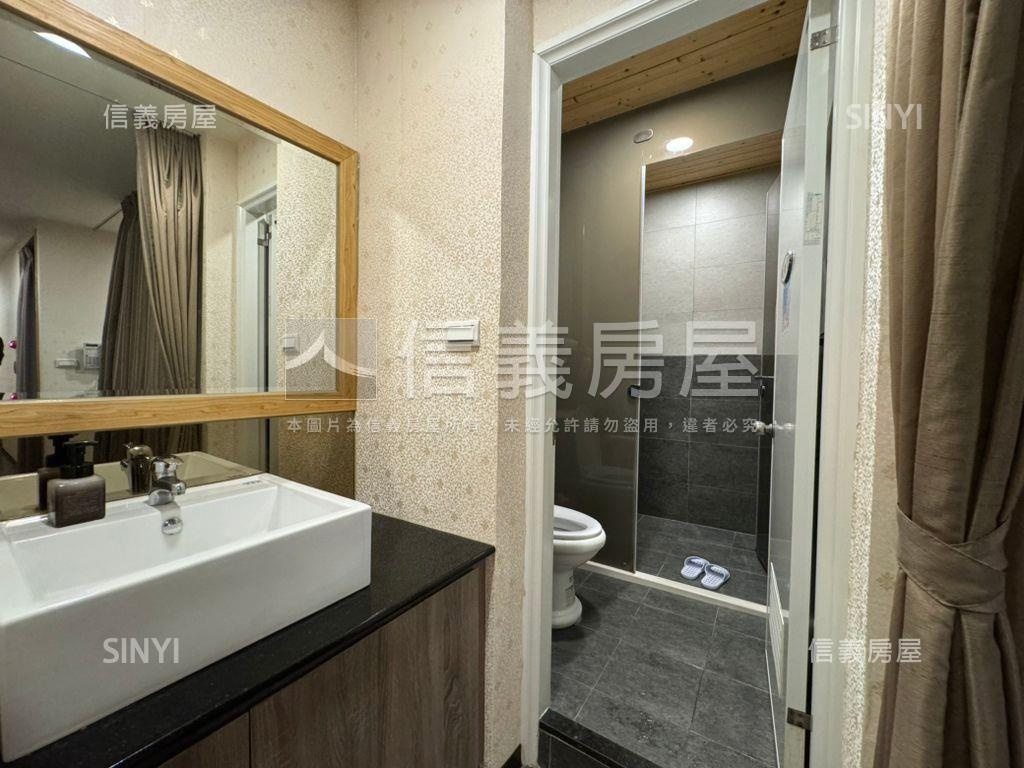 龍山寺旁大馬路收租透天房屋室內格局與周邊環境