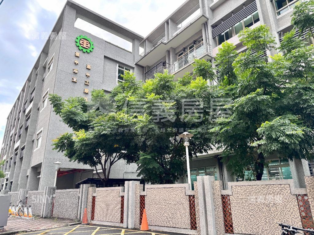 南天王綠園道優質套房－２房屋室內格局與周邊環境