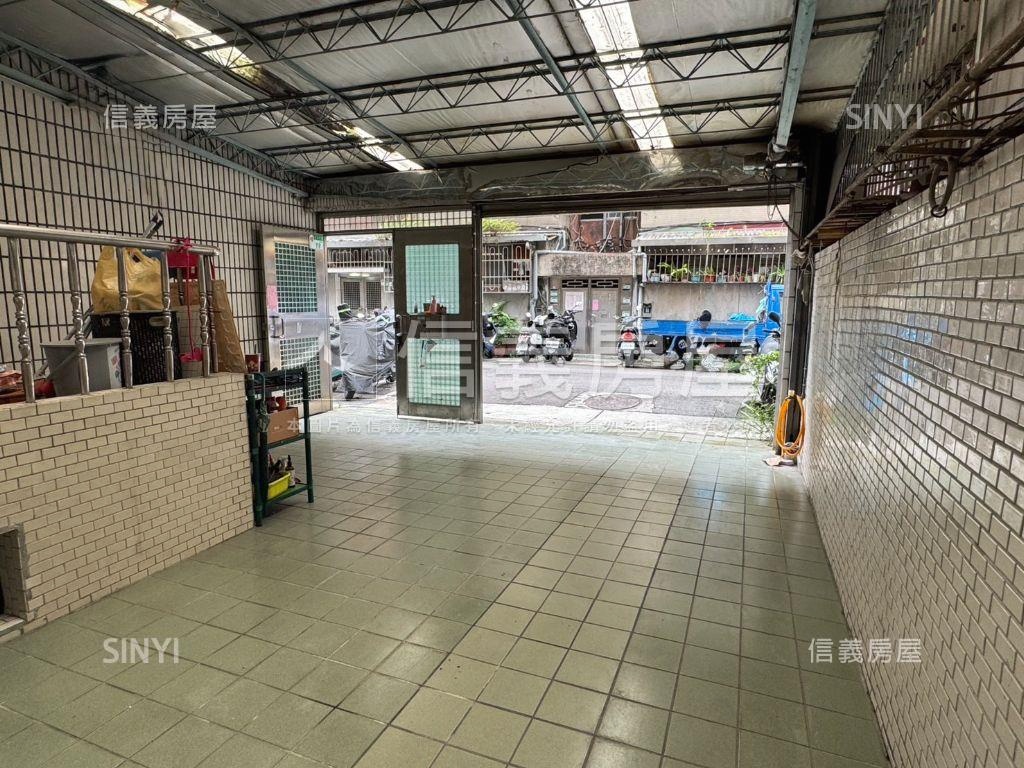 松菸巨蛋住辦★門前好停車房屋室內格局與周邊環境