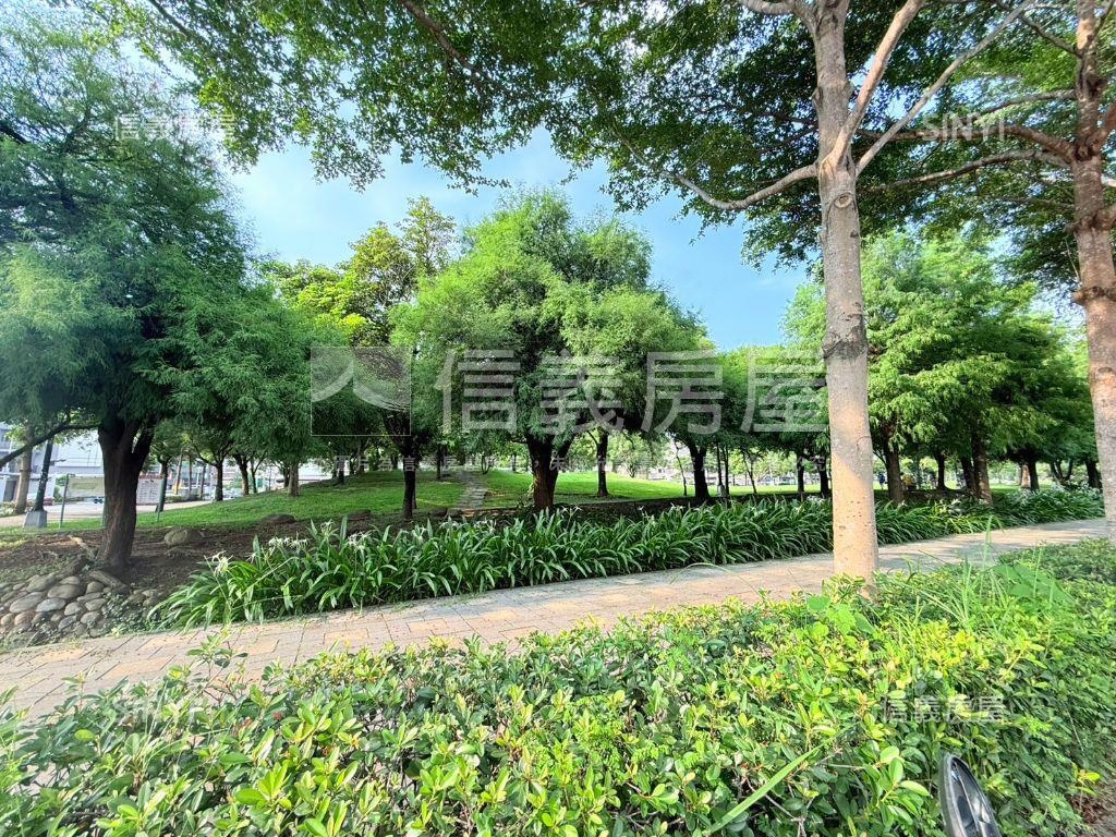正１４期臨路別墅Ａ２房屋室內格局與周邊環境