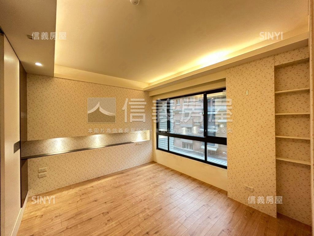 鉑金晶品兩房車位房屋室內格局與周邊環境