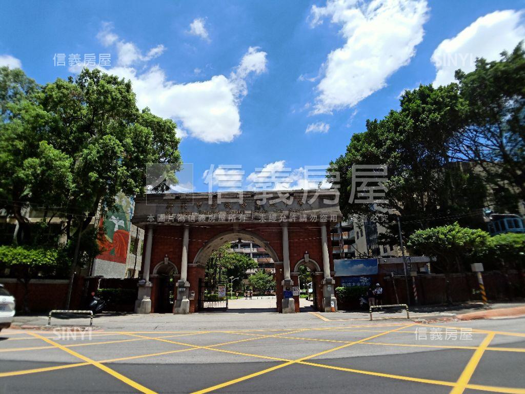 府中金鑽閃亮大空間房屋室內格局與周邊環境
