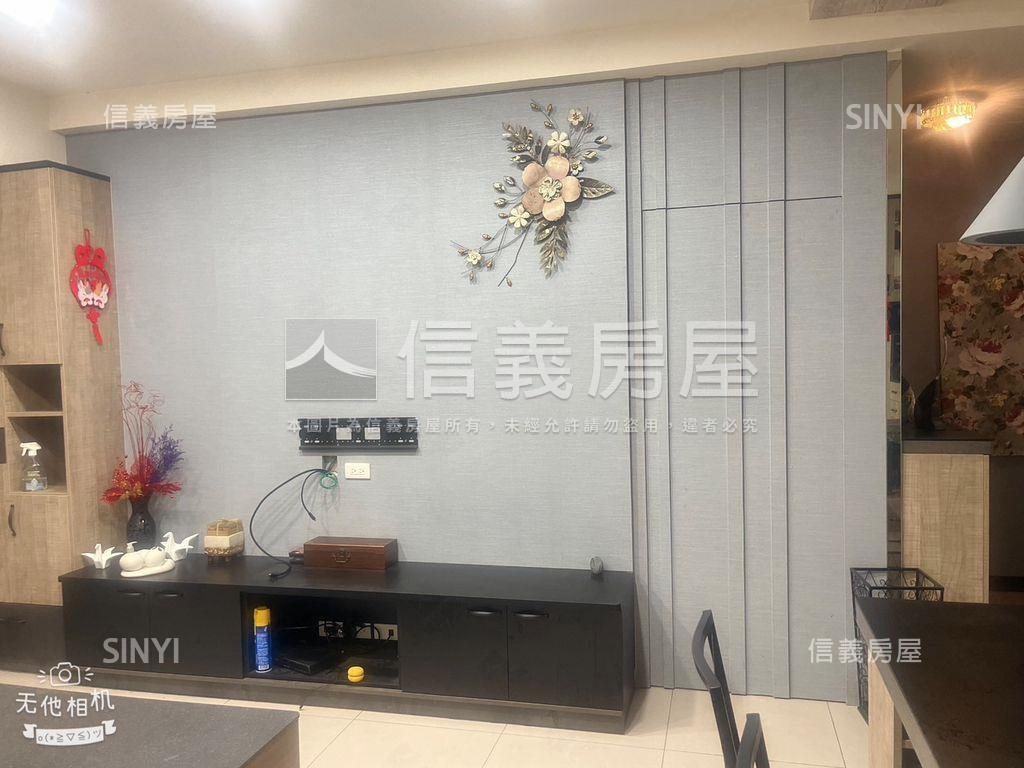 中路高樓層美三房雙車位房屋室內格局與周邊環境