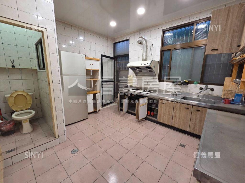 彰安中正美透天房屋室內格局與周邊環境