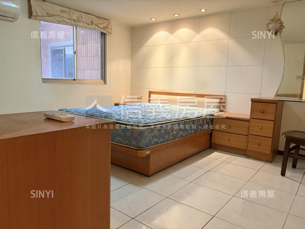 高鮮屋挑高生活居房屋室內格局與周邊環境