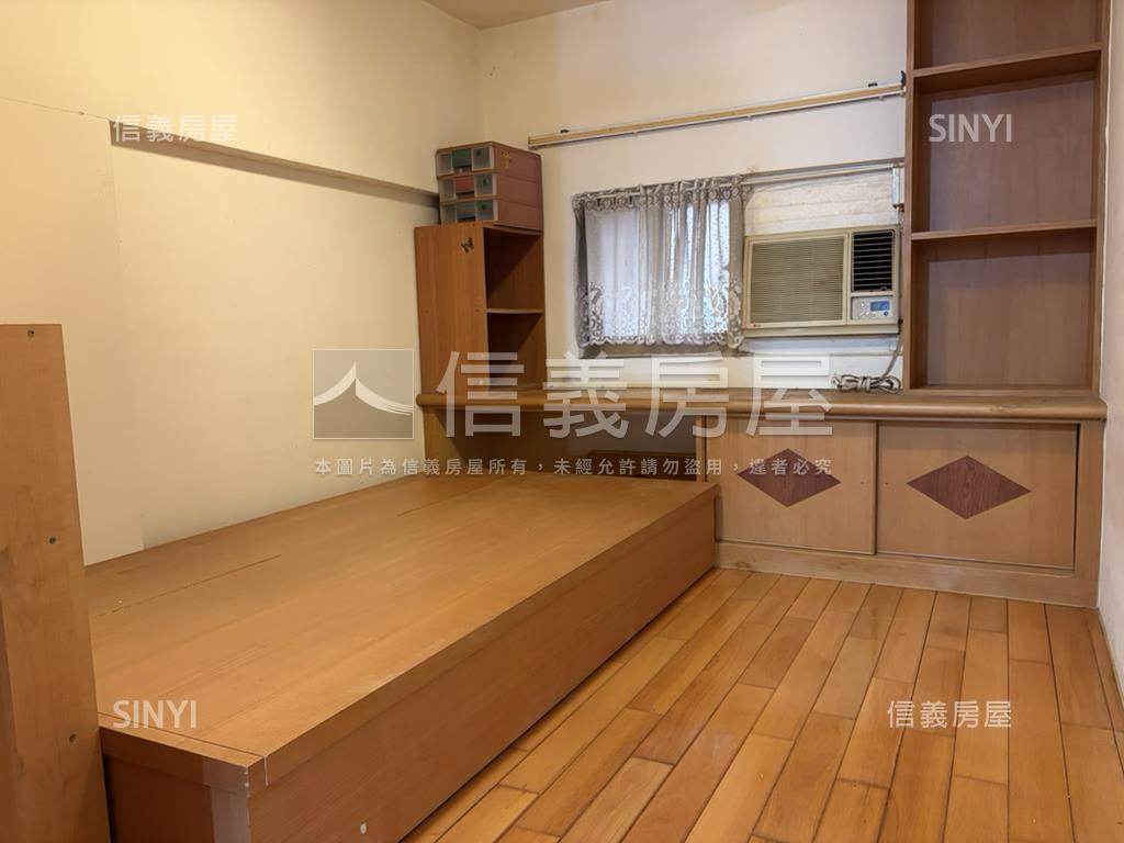 高鮮屋挑高生活居房屋室內格局與周邊環境