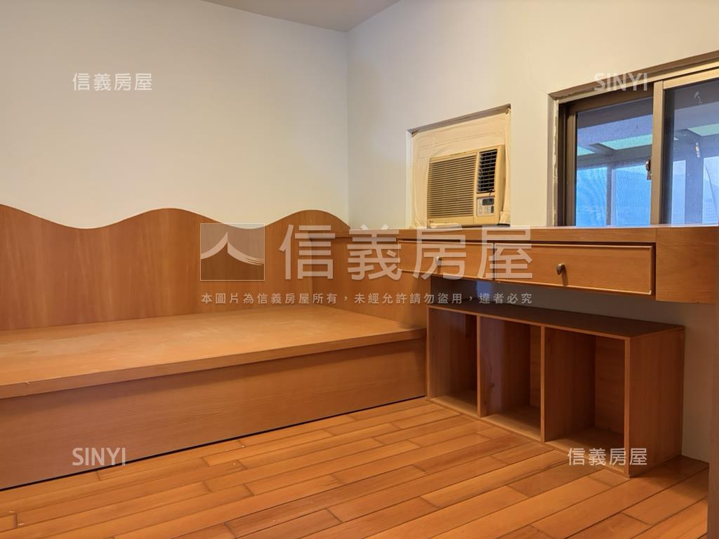 高鮮屋挑高生活居房屋室內格局與周邊環境