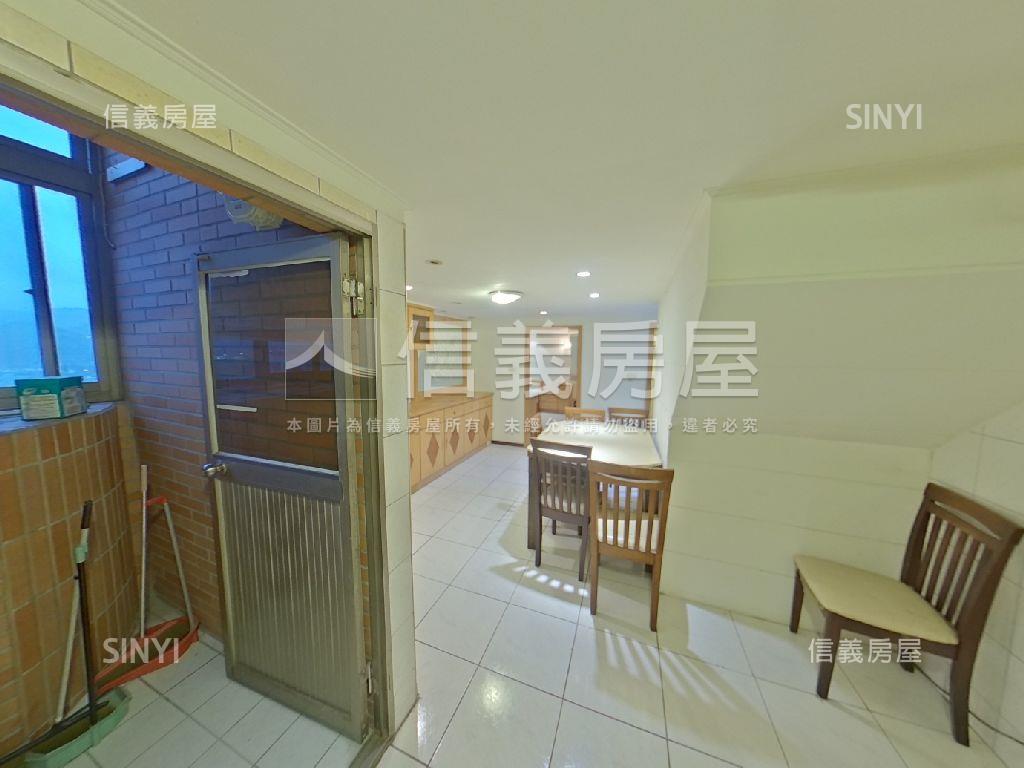 高鮮屋挑高生活居房屋室內格局與周邊環境