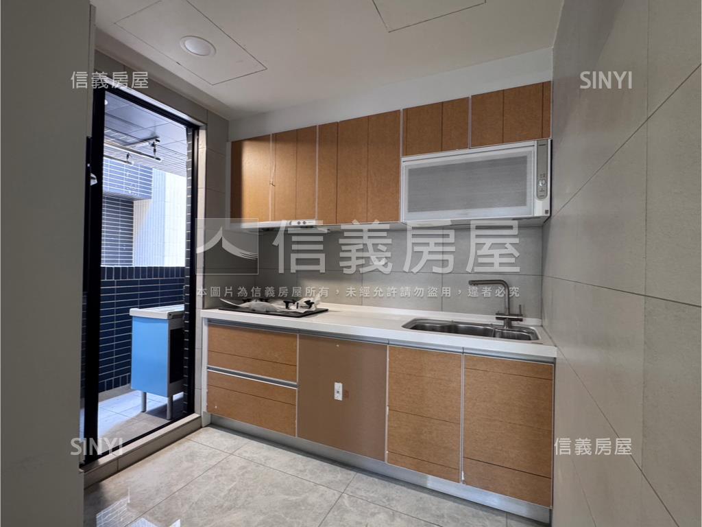 家格綻綻邊間高樓三房房屋室內格局與周邊環境