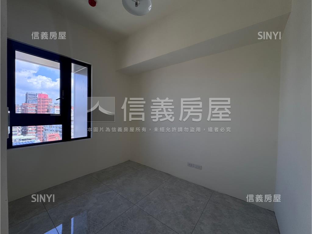 家格綻綻邊間高樓三房房屋室內格局與周邊環境