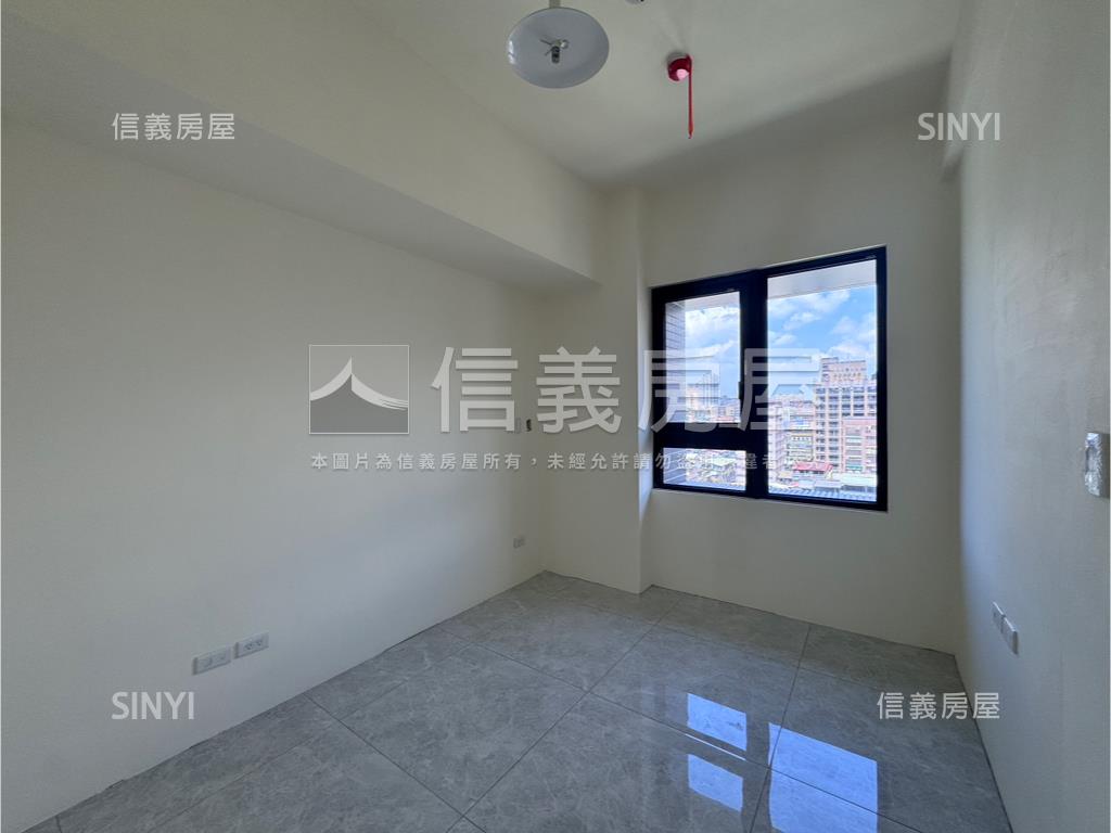 家格綻綻邊間高樓三房房屋室內格局與周邊環境