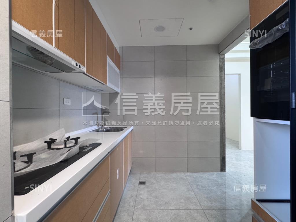 家格綻綻邊間高樓三房房屋室內格局與周邊環境