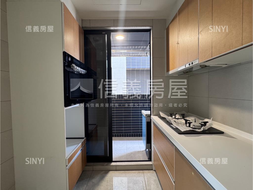 家格綻綻邊間高樓三房房屋室內格局與周邊環境