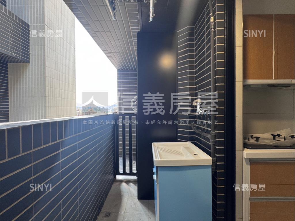 家格綻綻邊間高樓三房房屋室內格局與周邊環境