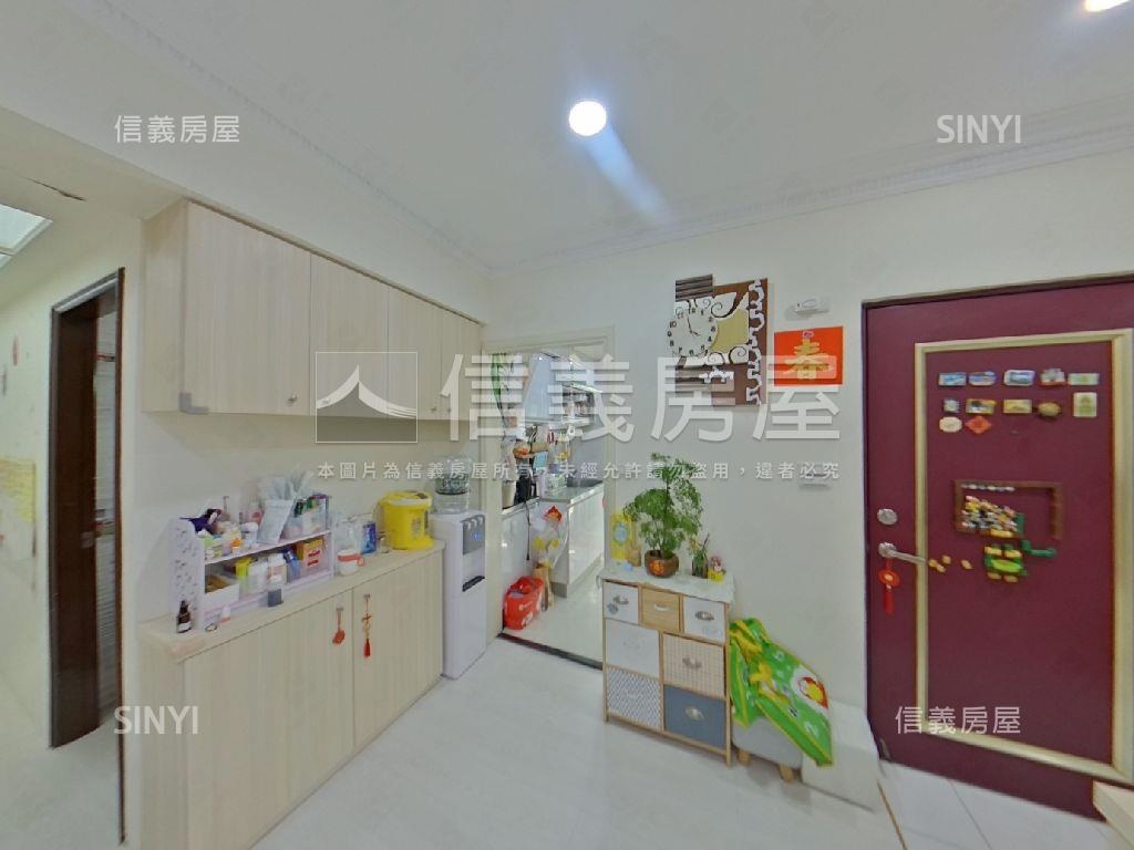 千歲伯爵四房平面車位房屋室內格局與周邊環境