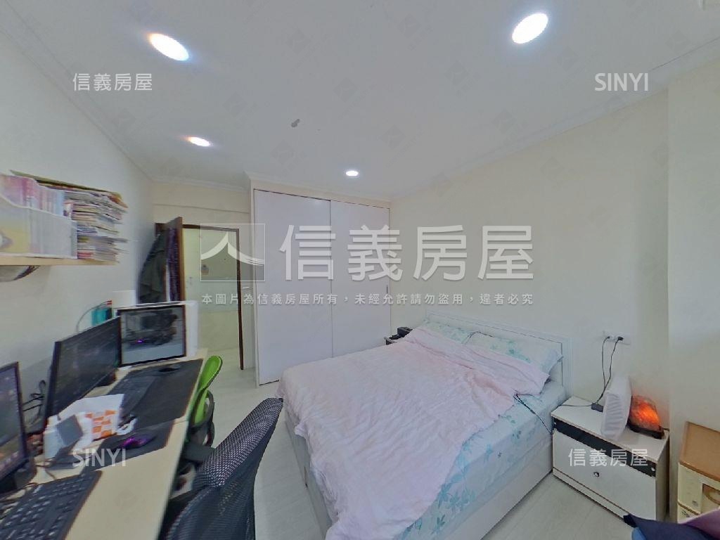 千歲伯爵四房平面車位房屋室內格局與周邊環境