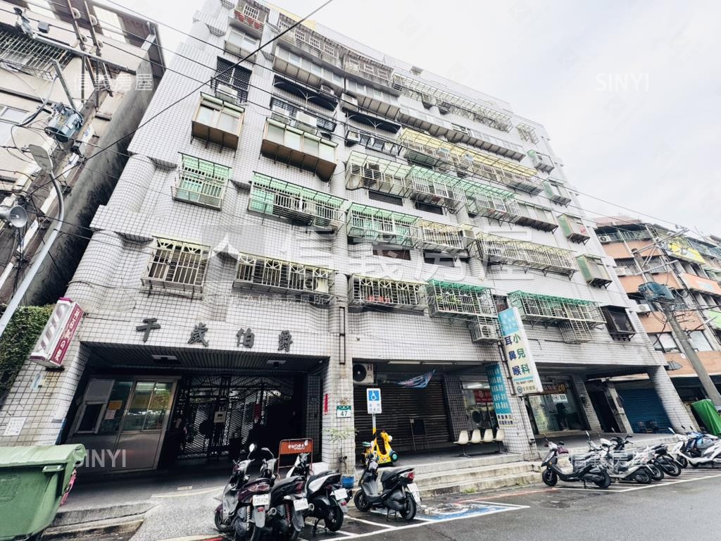 千歲伯爵四房平面車位房屋室內格局與周邊環境