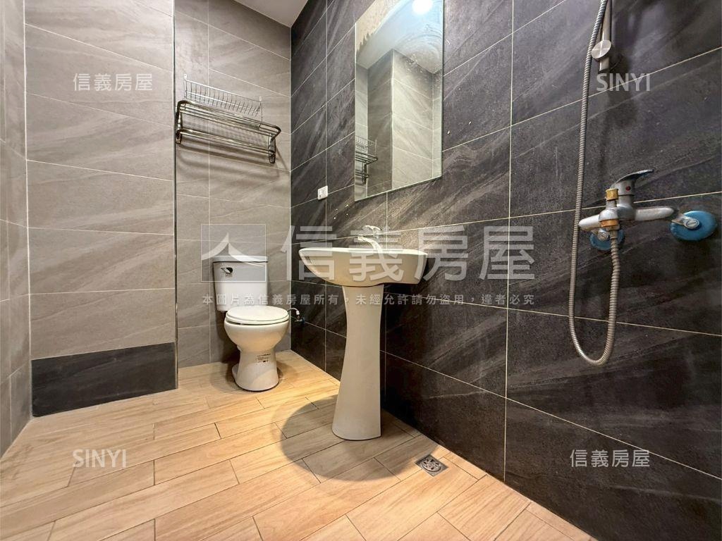 五甲保泰路活巷翻新透天房屋室內格局與周邊環境