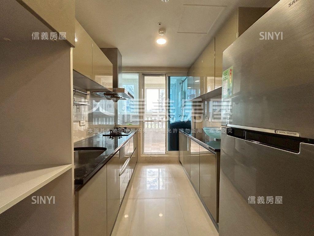 四季之旅四房平面車位房屋室內格局與周邊環境