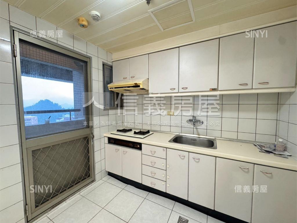 專任！儷景舒適邊間兩房房屋室內格局與周邊環境