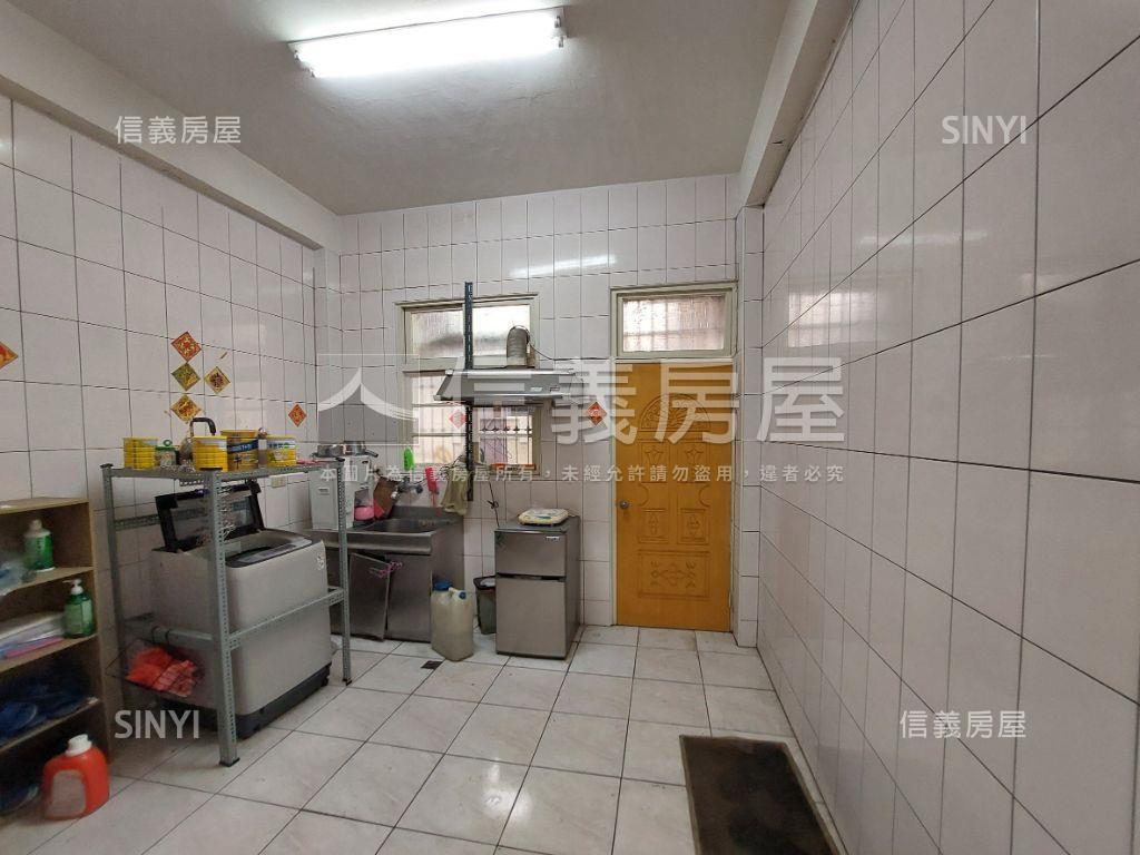 近陽明國中●活路透天房屋室內格局與周邊環境