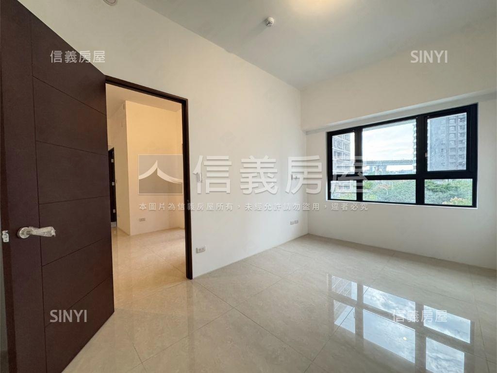 前後陽台水岸三房房屋室內格局與周邊環境