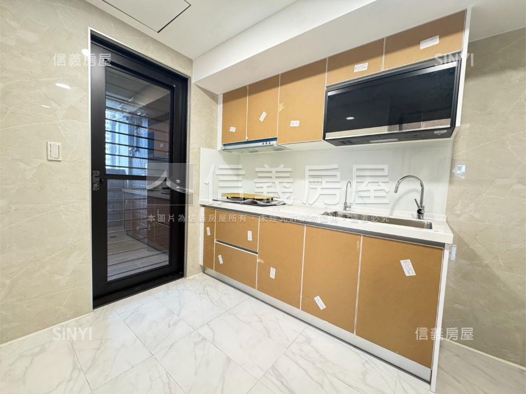 前後陽台水岸三房房屋室內格局與周邊環境