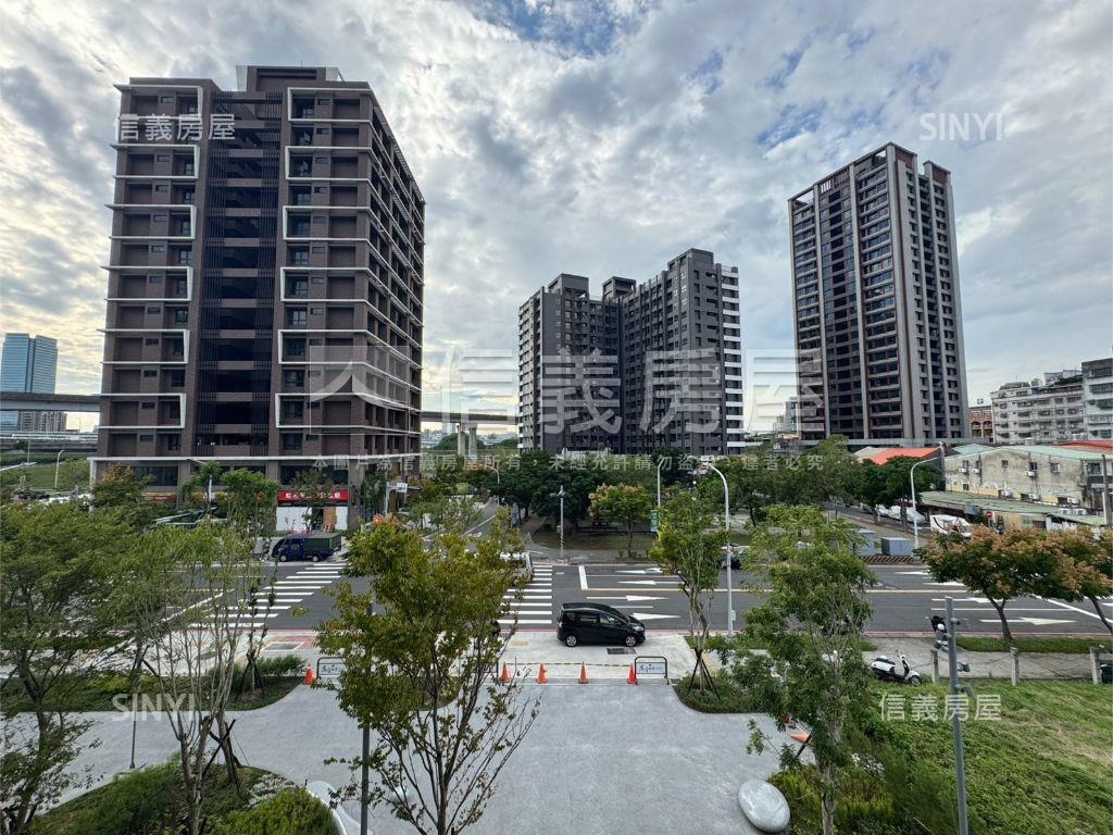 前後陽台水岸三房房屋室內格局與周邊環境