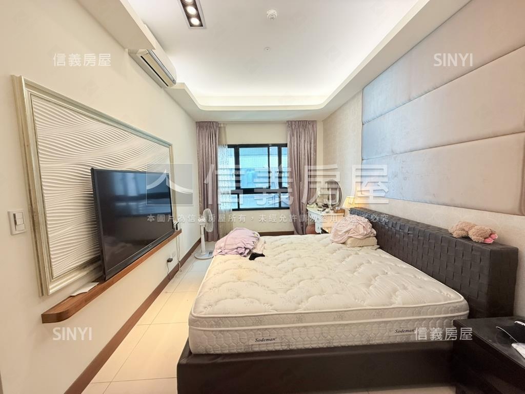 新巨蛋眺望雲端四房車位房屋室內格局與周邊環境