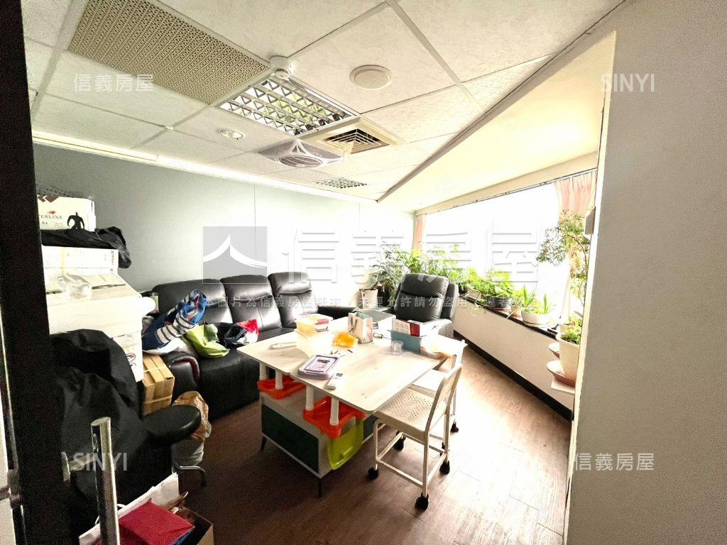 西區大空間商辦房屋室內格局與周邊環境