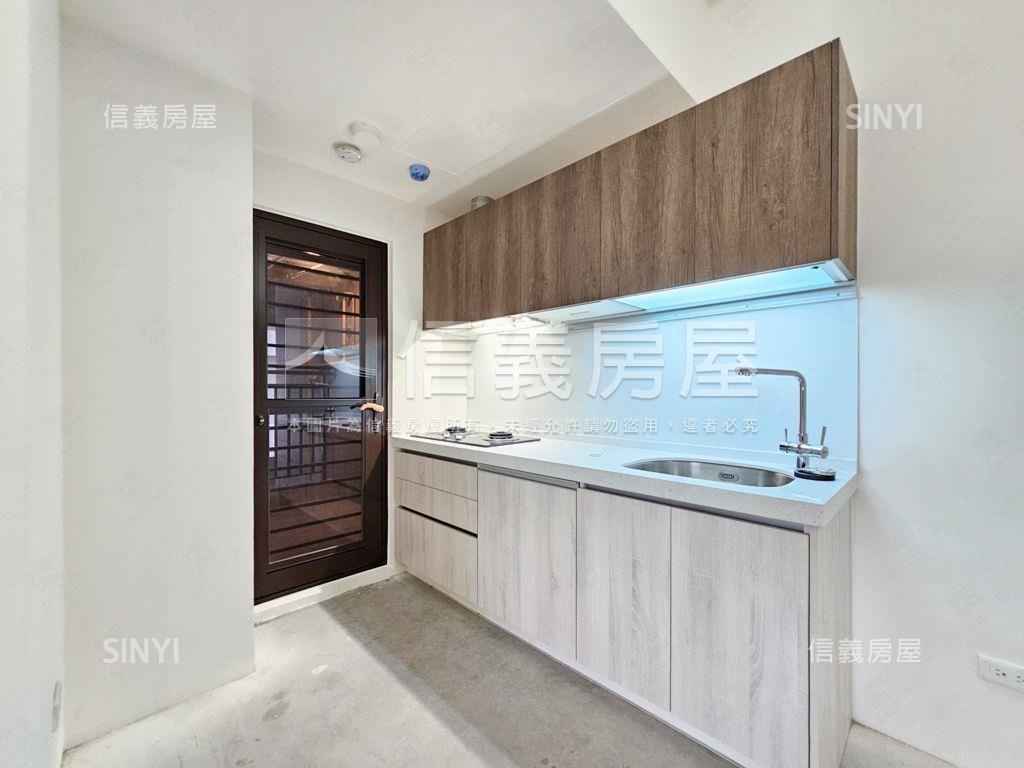 Ａ２０捷運旁景觀三房車位房屋室內格局與周邊環境