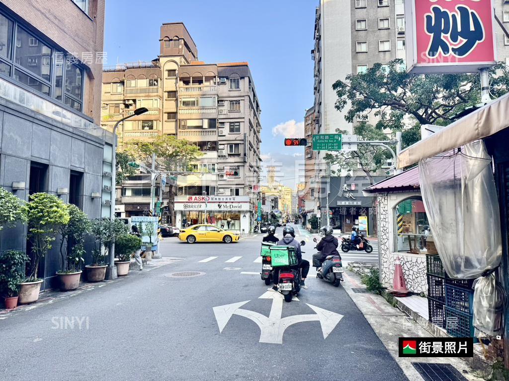 信義安和街角光域商空房屋室內格局與周邊環境
