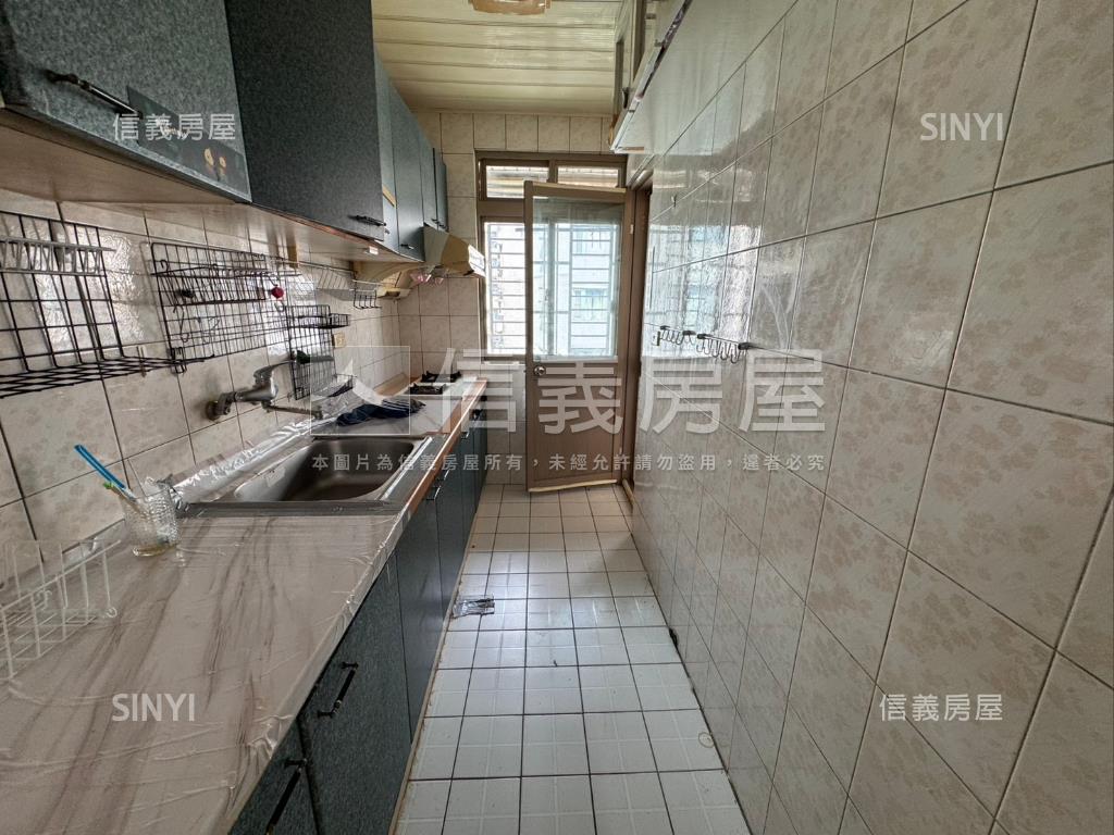 早安大直三房車位房屋室內格局與周邊環境