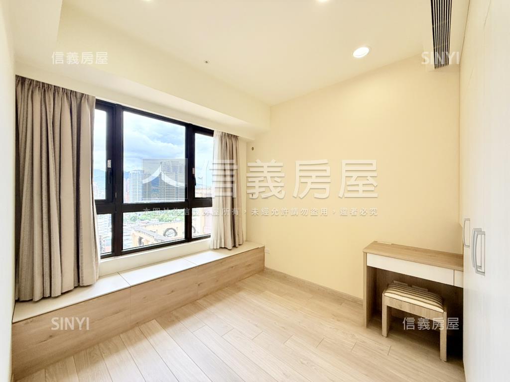 獨家巴黎皇宮高樓溫馨美屋房屋室內格局與周邊環境