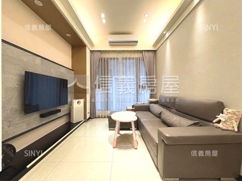 誠售新六藝邊間２房車位房屋室內格局與周邊環境