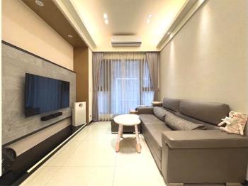 誠售新六藝邊間２房車位