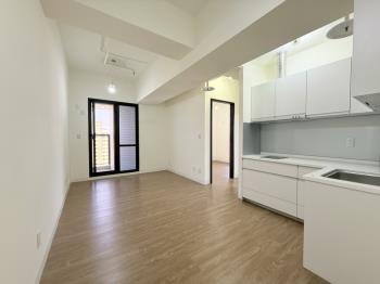 瑞隆松下高樓邊間２房車位