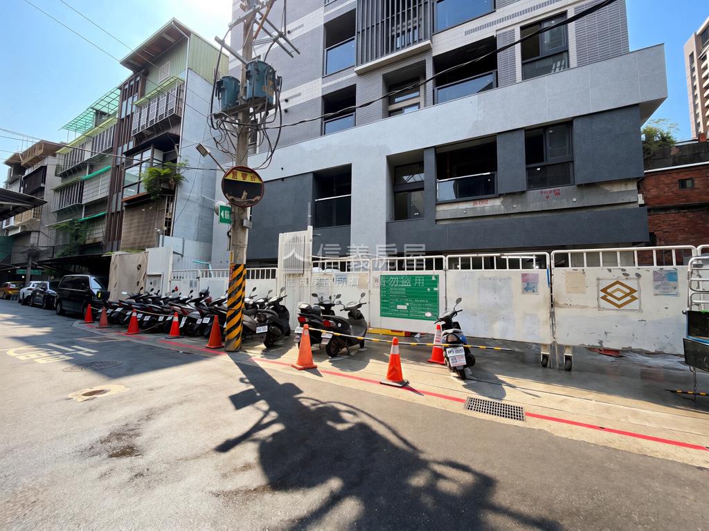 元馥家興高樓好美一房車位房屋室內格局與周邊環境