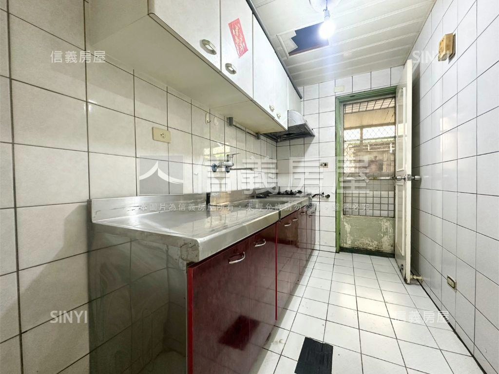 君臨高樓靜謐三房房屋室內格局與周邊環境