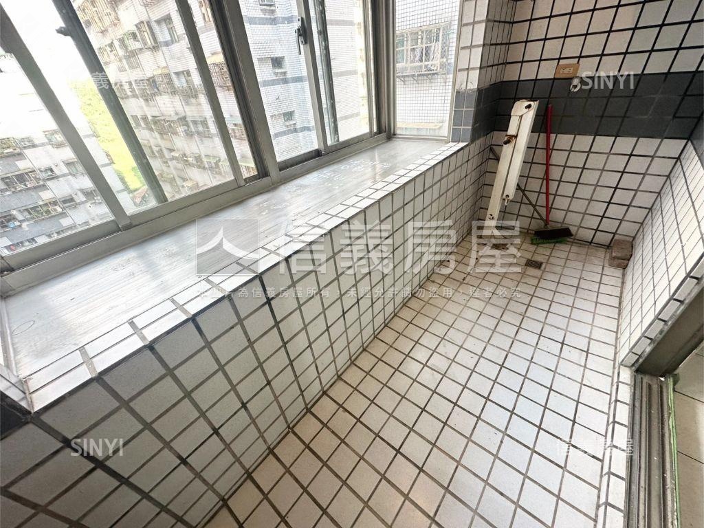 君臨高樓靜謐三房房屋室內格局與周邊環境