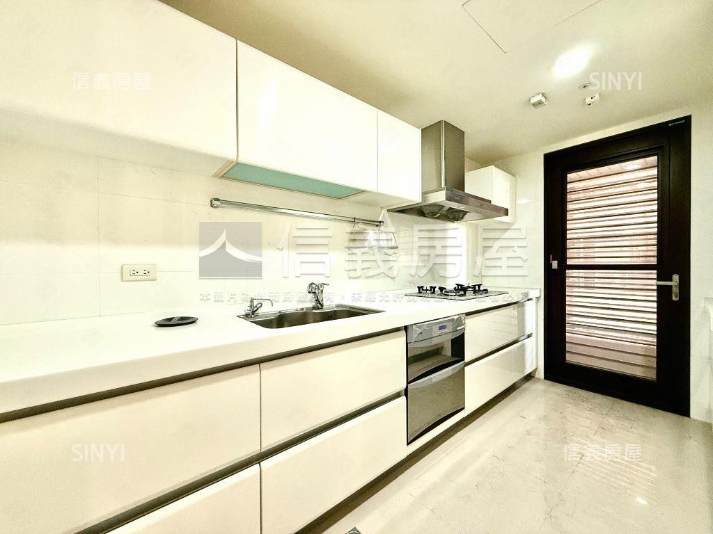 新年賞屋馥麗高樓雙平車位房屋室內格局與周邊環境