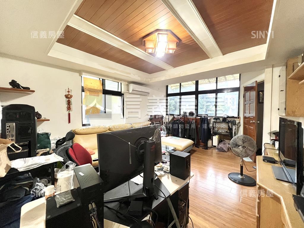 近士東市場稀有釋出邊間房屋室內格局與周邊環境