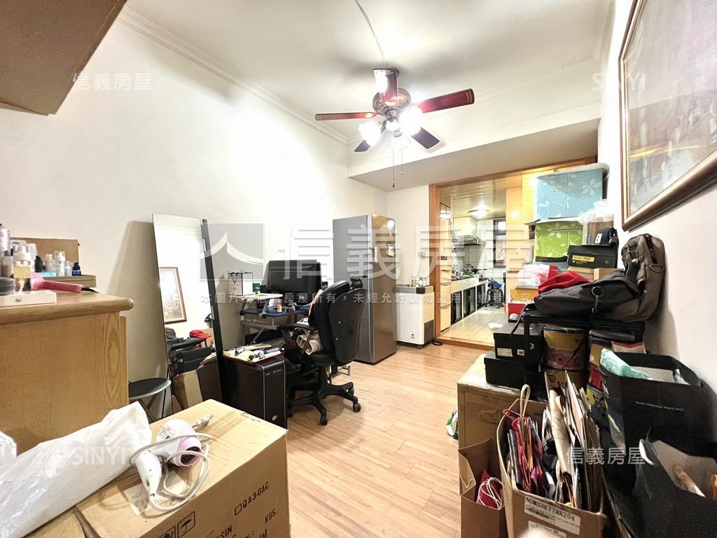 近士東市場稀有釋出邊間房屋室內格局與周邊環境