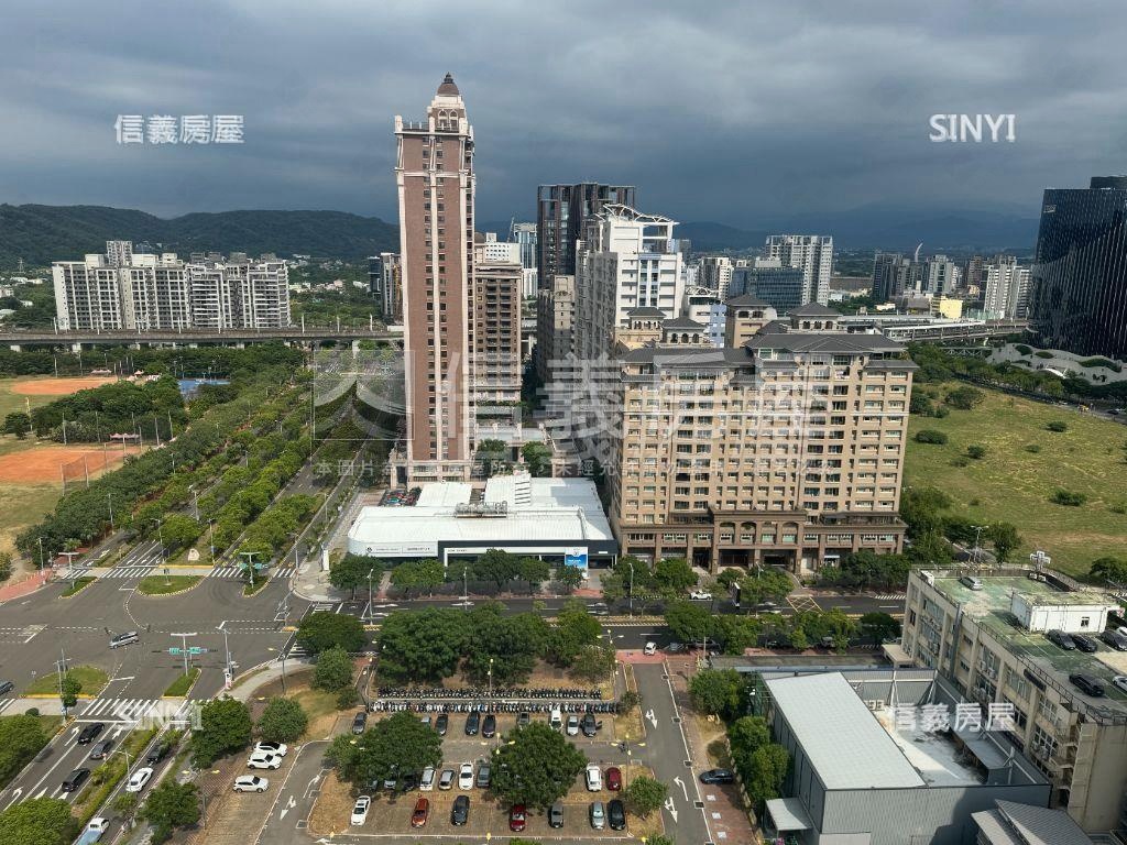 近萬坪公園平車視野戶房屋室內格局與周邊環境