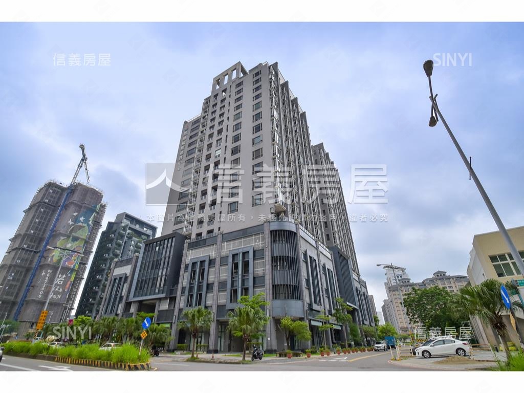 近萬坪公園平車視野戶房屋室內格局與周邊環境