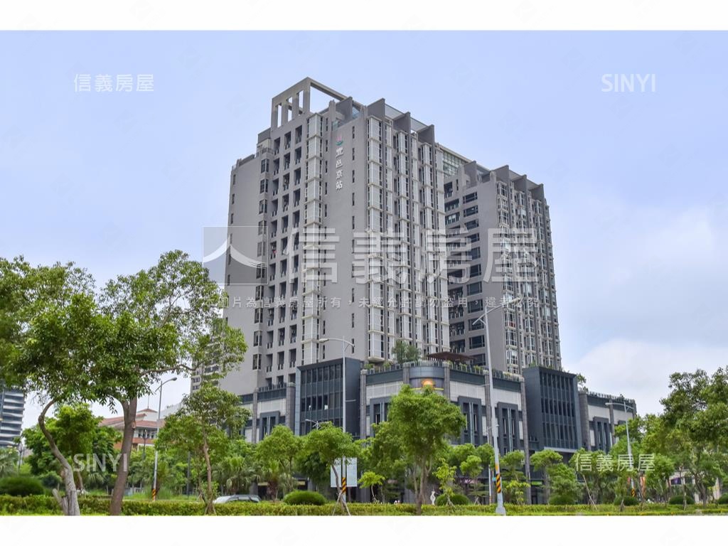 近萬坪公園平車視野戶房屋室內格局與周邊環境