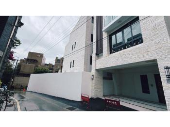 全新沙鹿電梯大車位透天